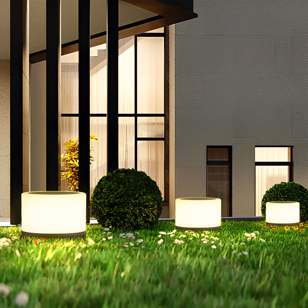Modern Waterproof Solar LED Round Outdoor Garden Lights for Landscape and Courtyard Lighting