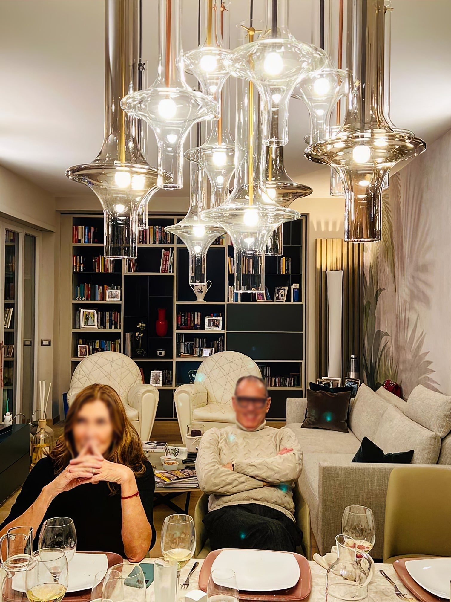 Modern Wonder Borosilicate Glass LED Pendant Light for Living Room and Dining Space