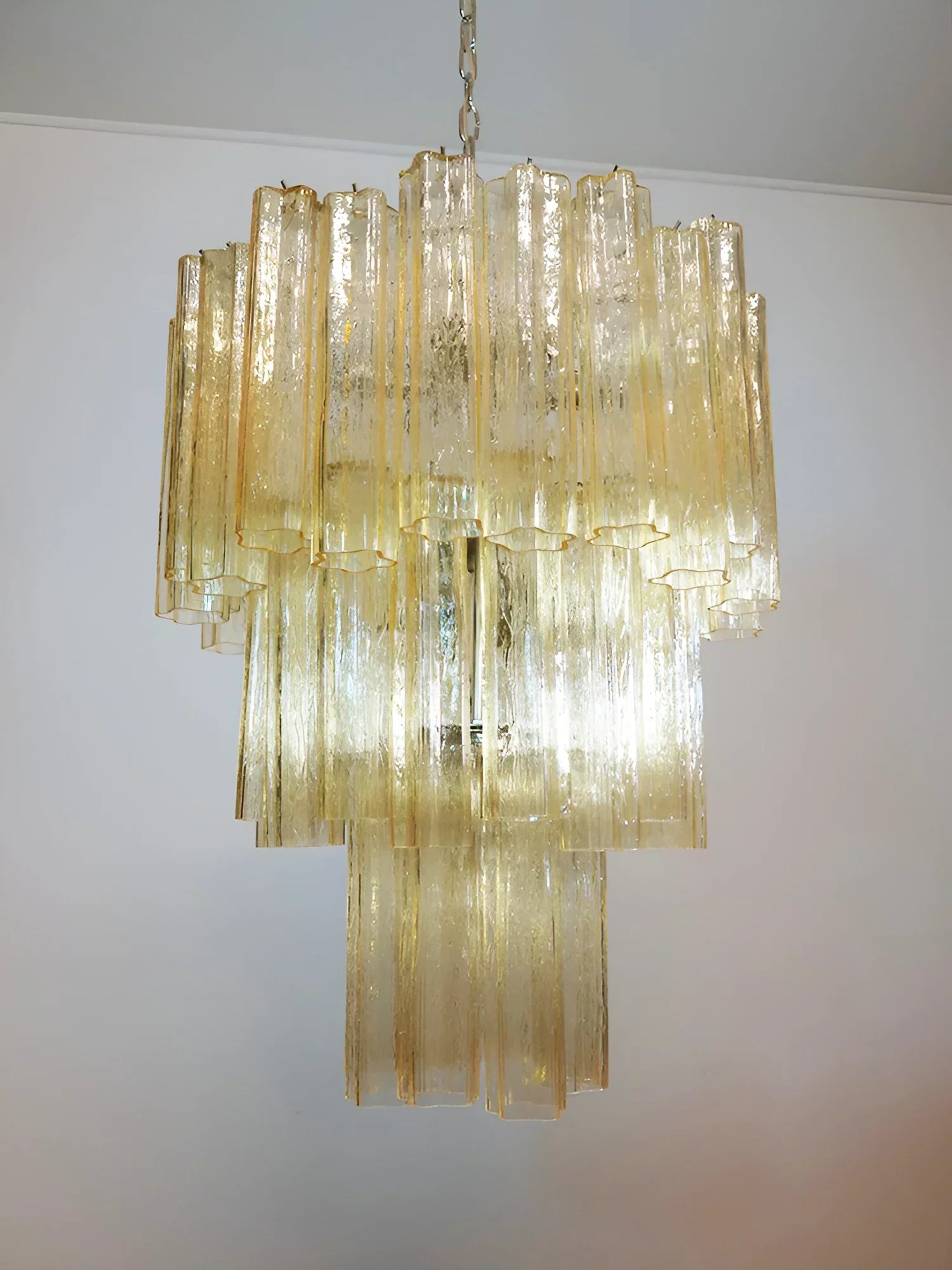 modern-yellow-murano-glass-tube-chandelier-for-luxury-living-room-and-dining-areas