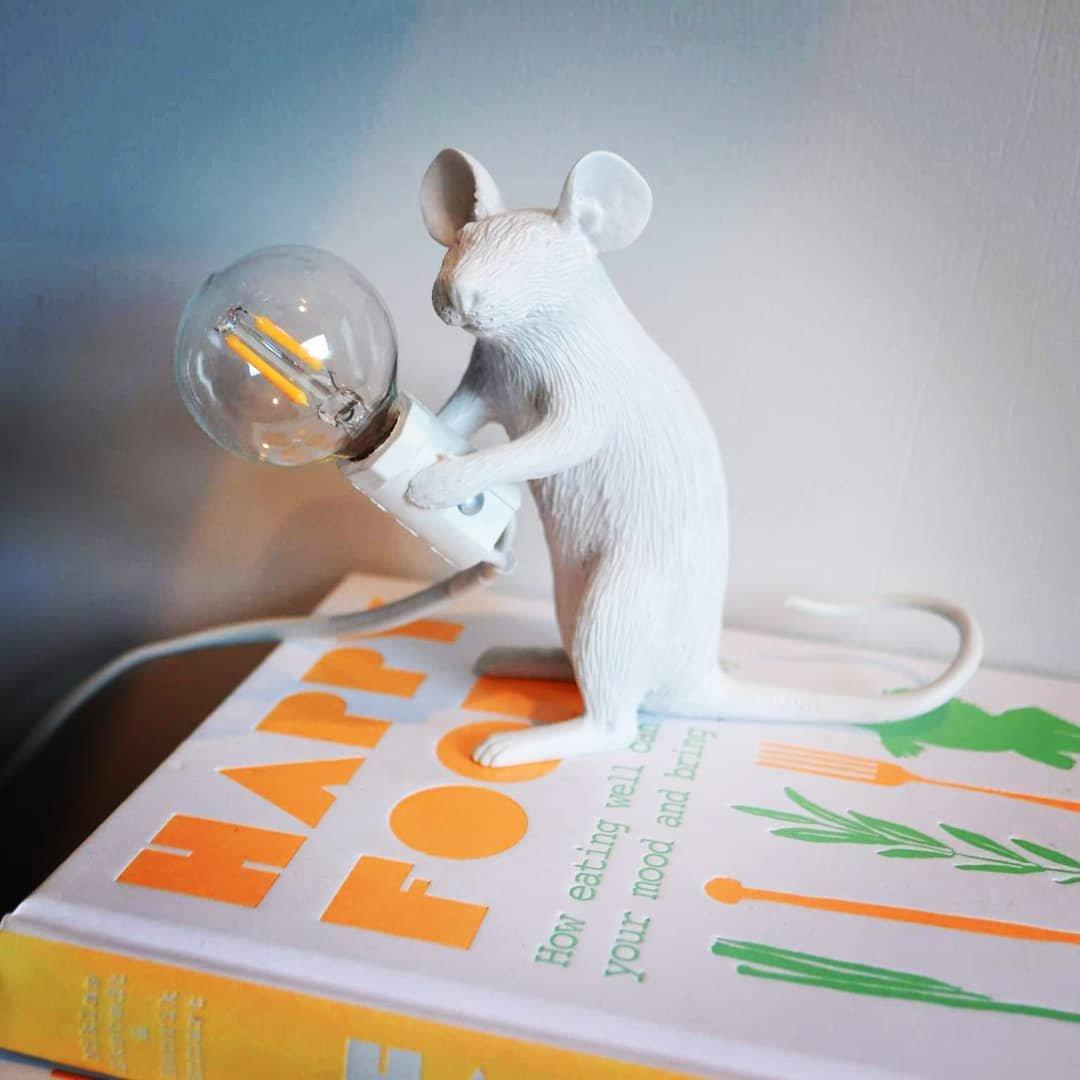 Resin Mouse Table Lamp Decorative Animal Sculpture Side Table Light for Bedside and Desk
