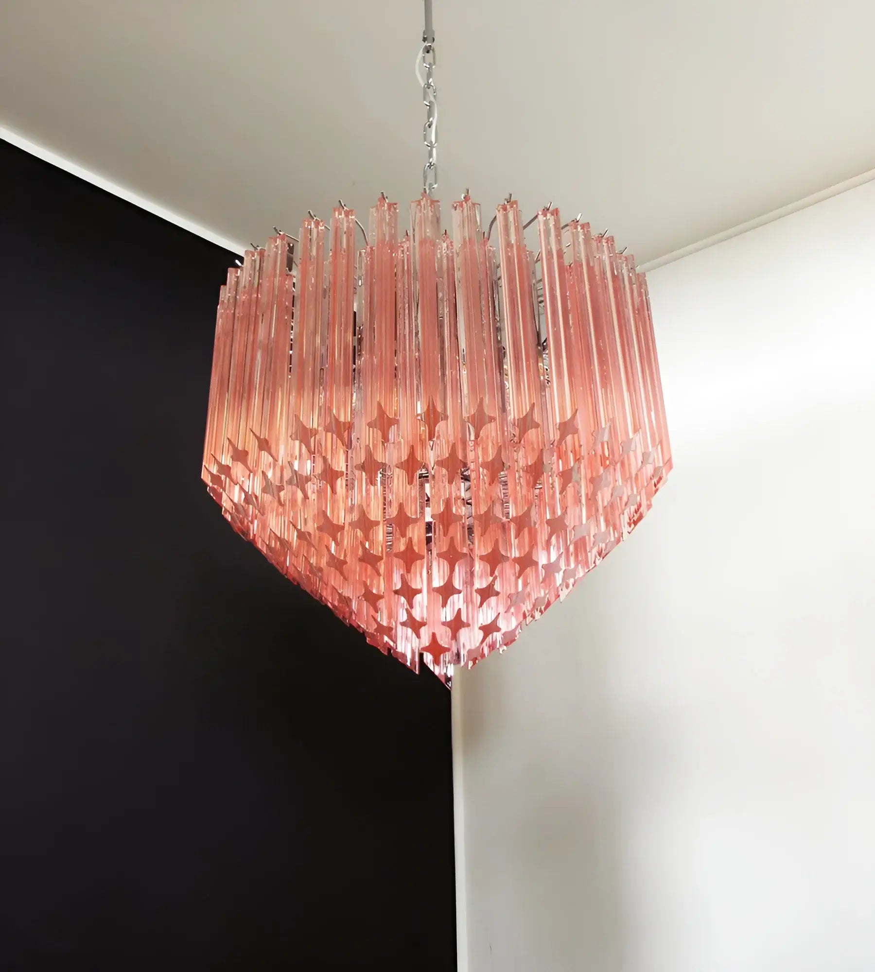 murano-glass-quadriedri-pink-prism-chandelier-luxury-pendant-light-fixture