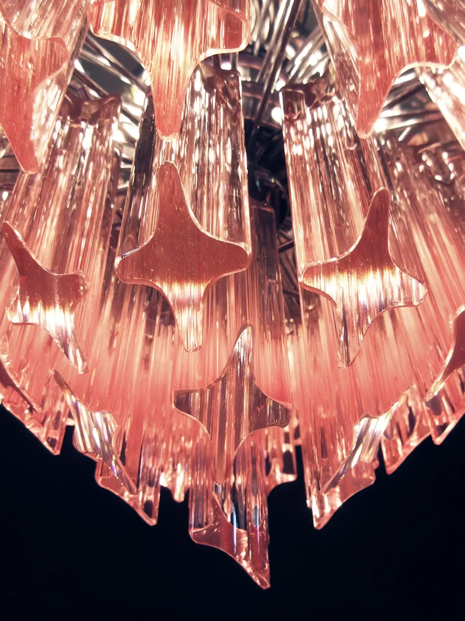 murano-glass-quadriedri-pink-prism-chandelier-luxury-pendant-light-fixture