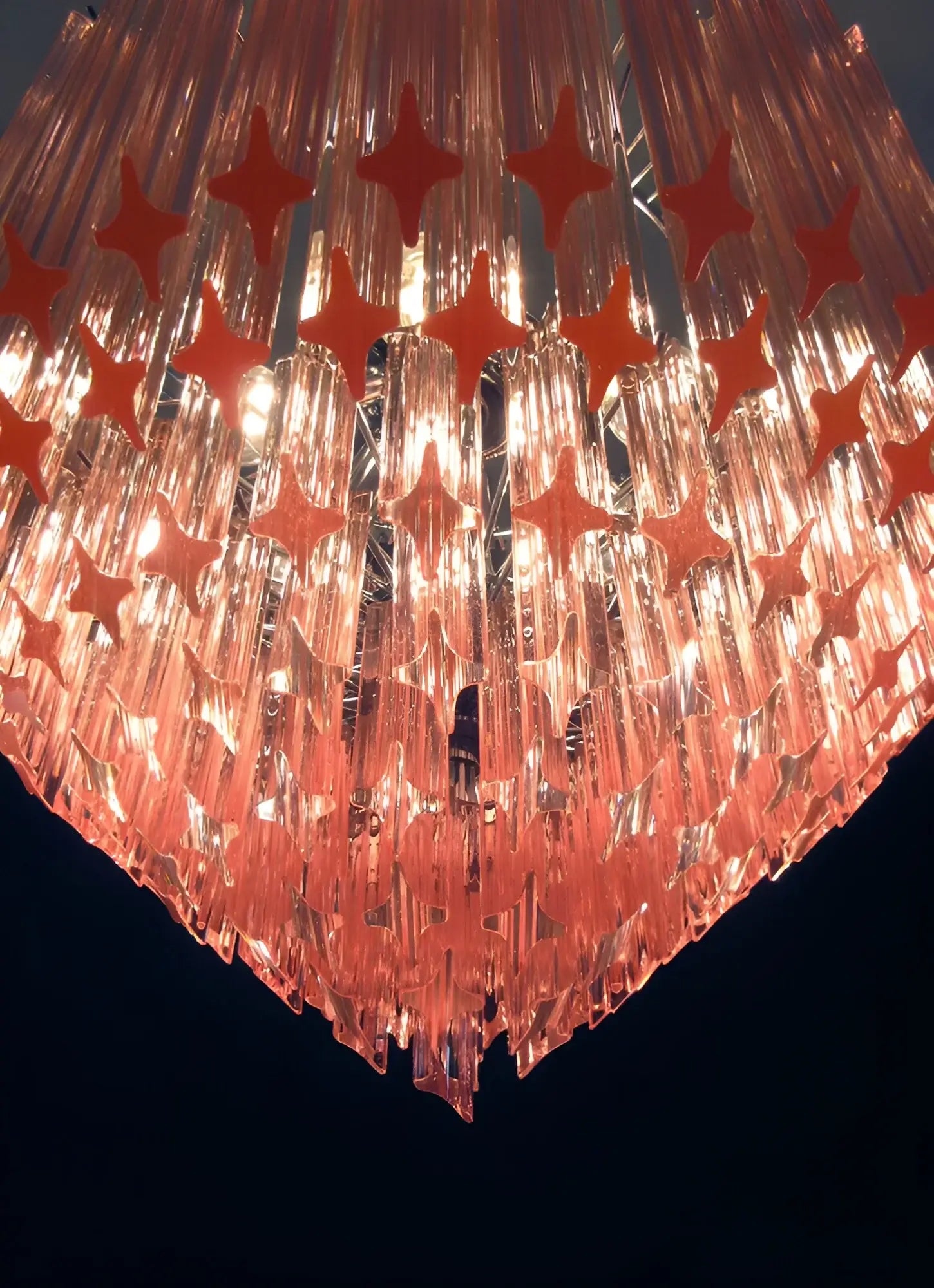 murano-glass-quadriedri-pink-prism-chandelier-luxury-pendant-light-fixture