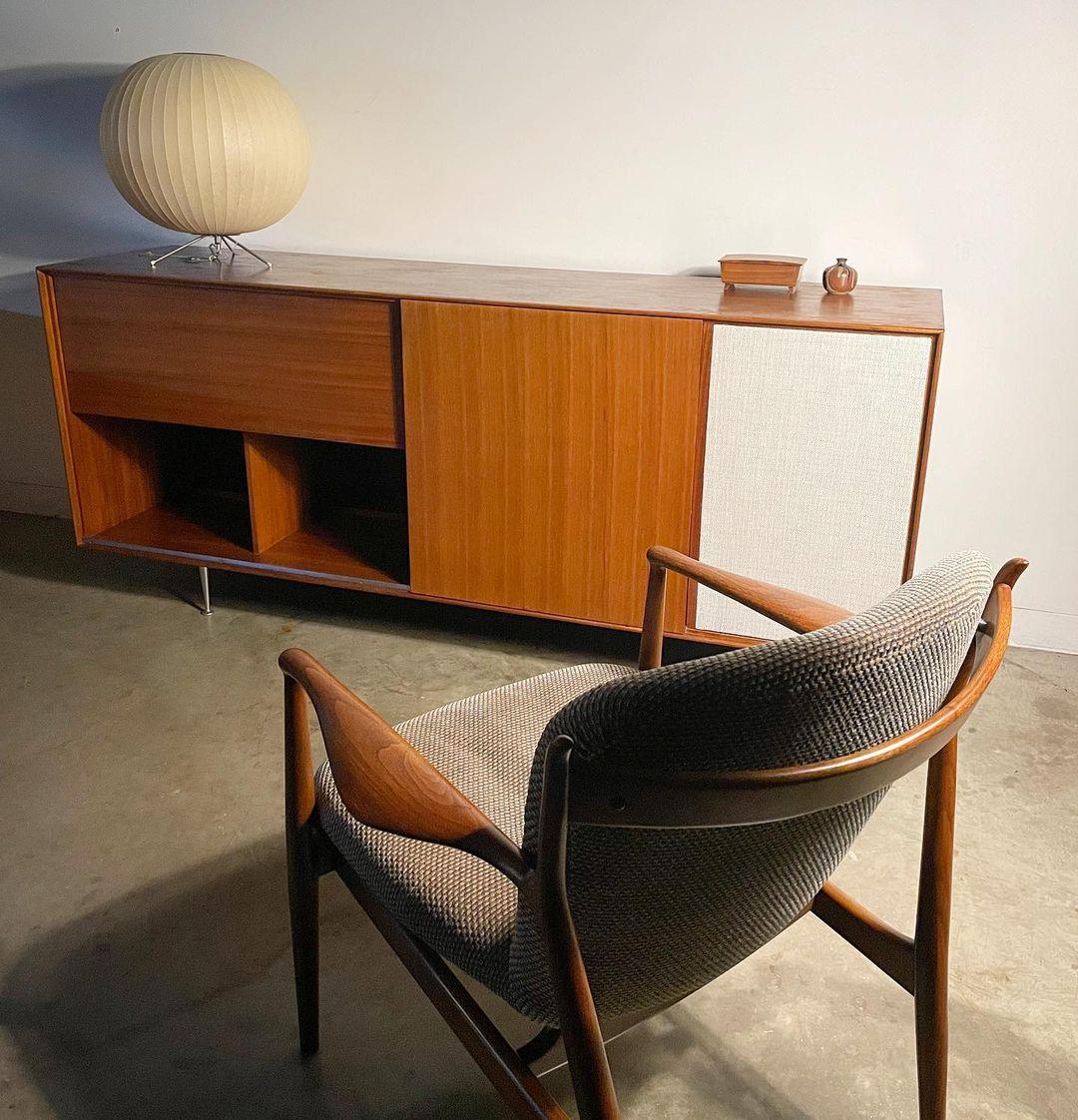 Mid Century Modern Nelson Inspired Accent Table Lamp with White Polymer Shade