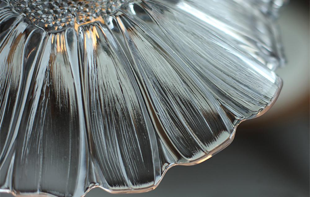 vintage-lotus-style-glass-pendant-lamp-with-copper-accents-for-dining-room