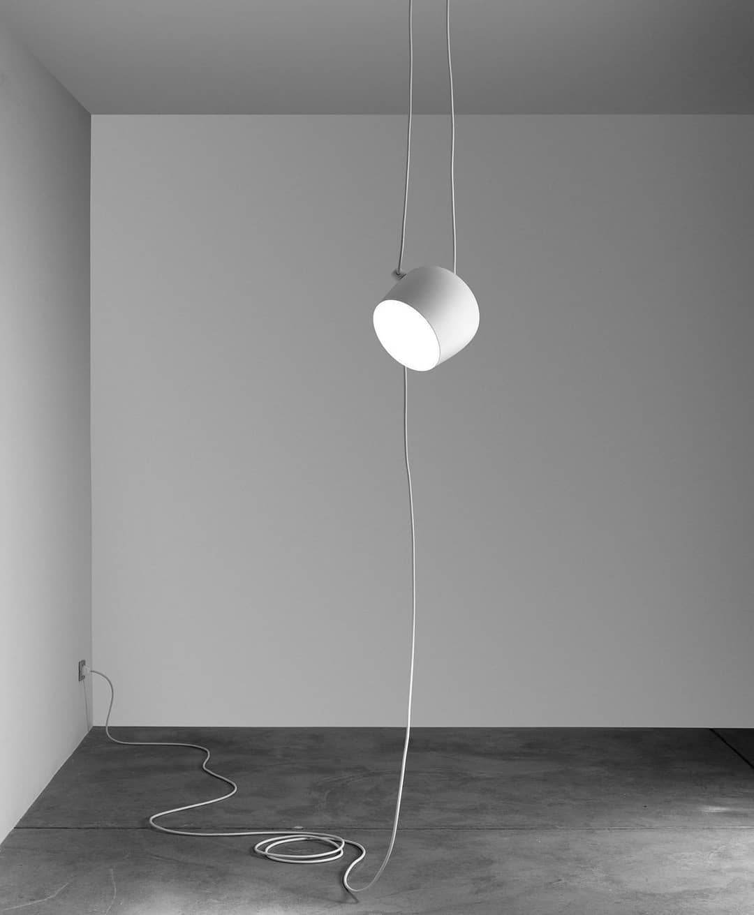 modern-aim-multi-head-led-pendant-light-adjustable-aluminum-ceiling-lamp-for-dining-room-and-office