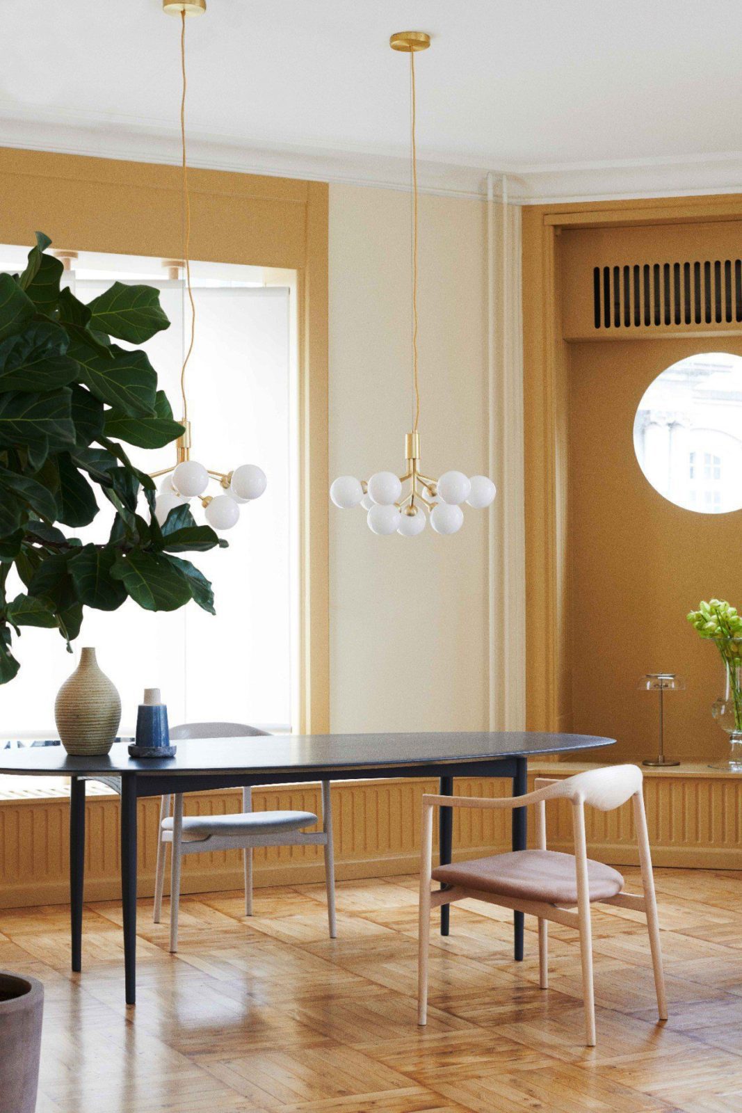 modern-apiales-glass-globe-chandelier-flower-inspired-pendant-light-for-dining-room