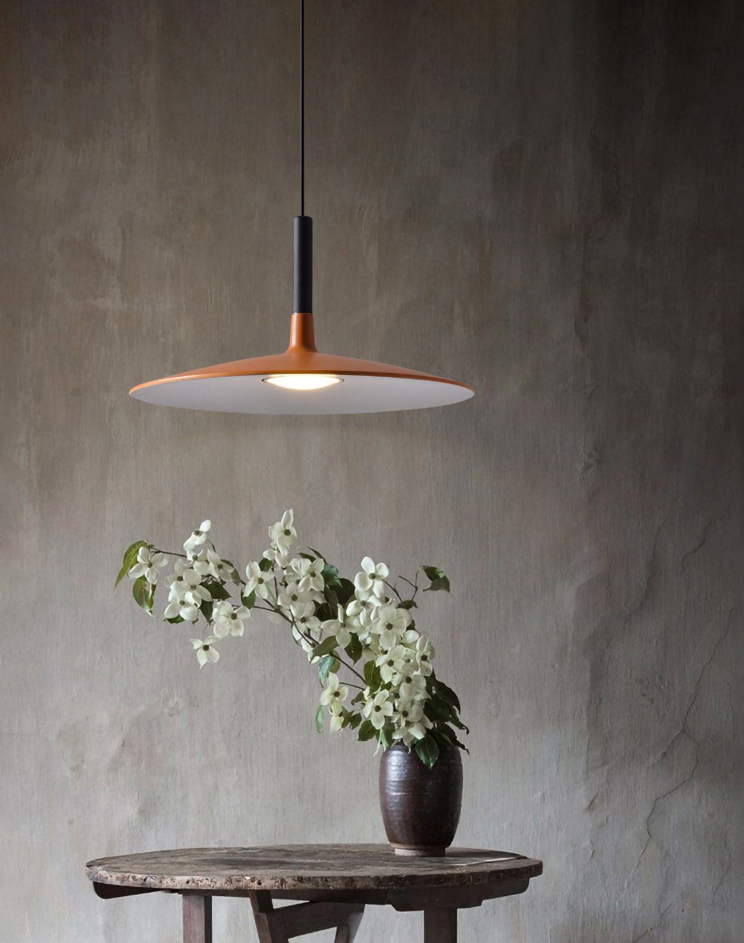 modern-industrial-aluminum-led-aplomb-pendant-light-for-kitchen-island-and-dining-room-decor