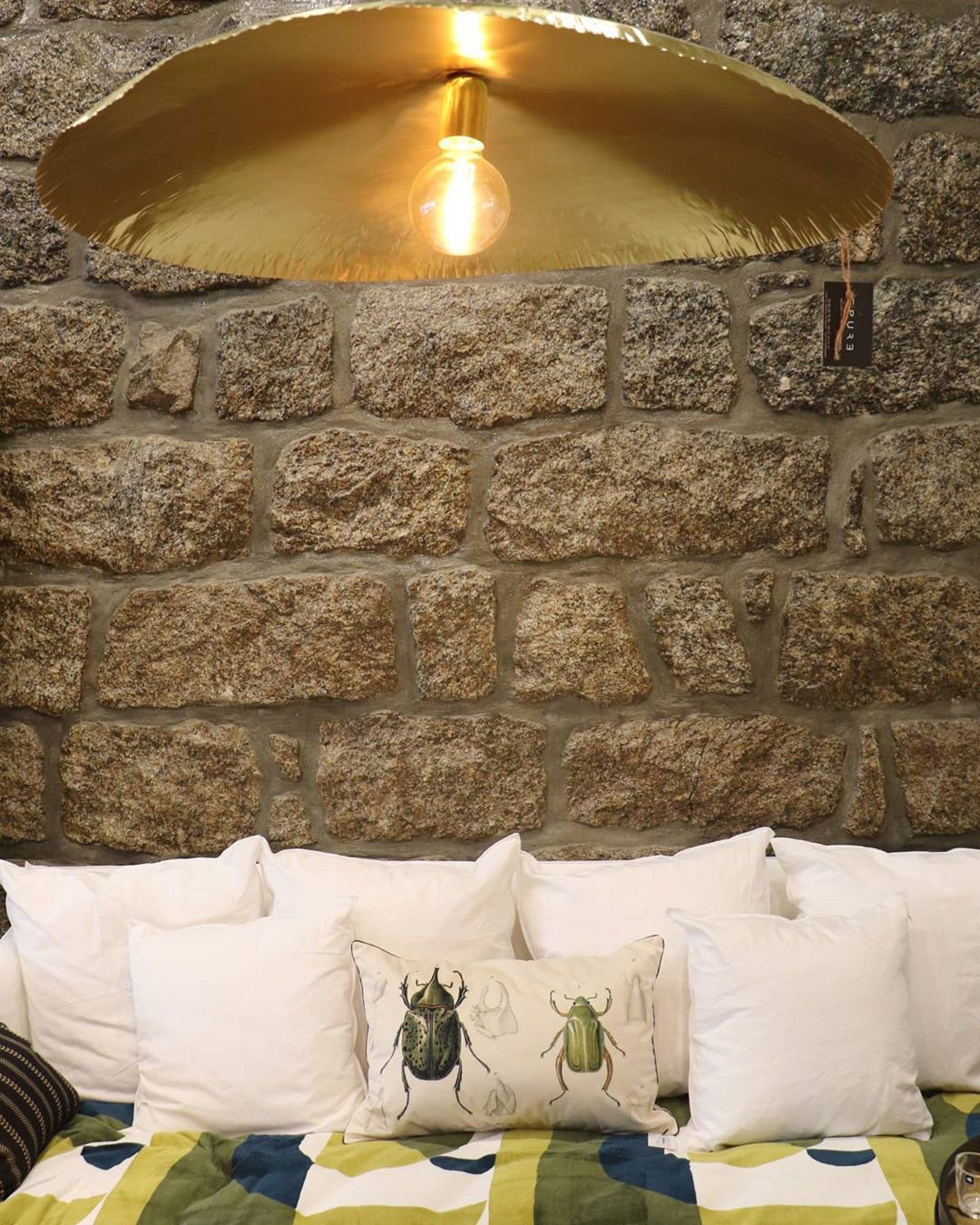 handcrafted-hammered-brass-pendant-lamp-for-modern-kitchen-island-and-elegant-dining-room