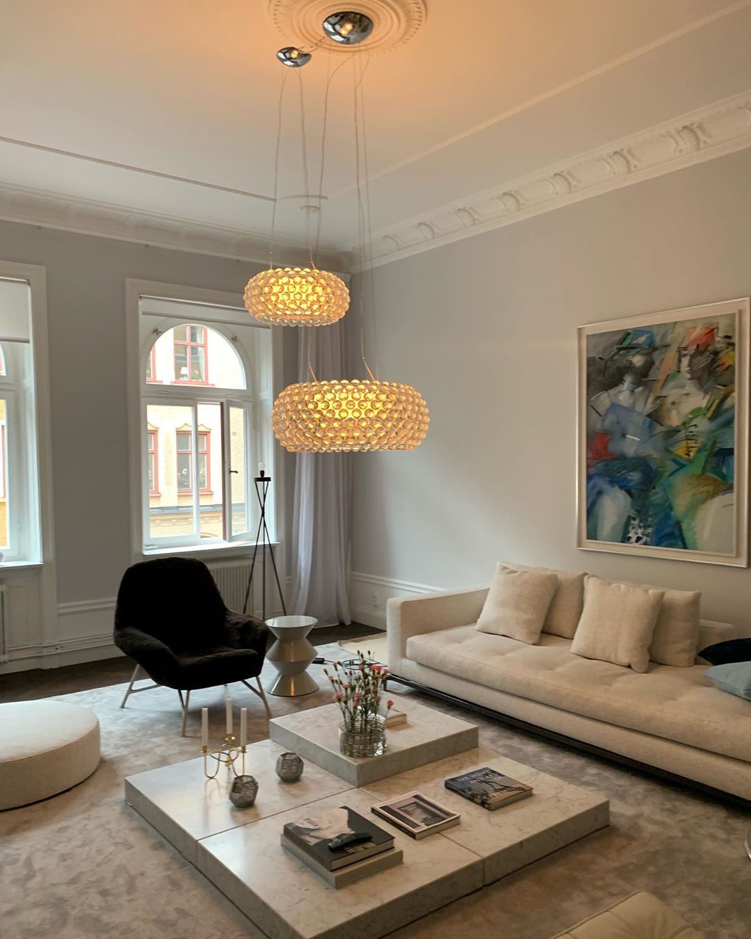 modern-transparent-sphere-pendant-light-acrylic-chandelier-for-living-room-and-bedroom