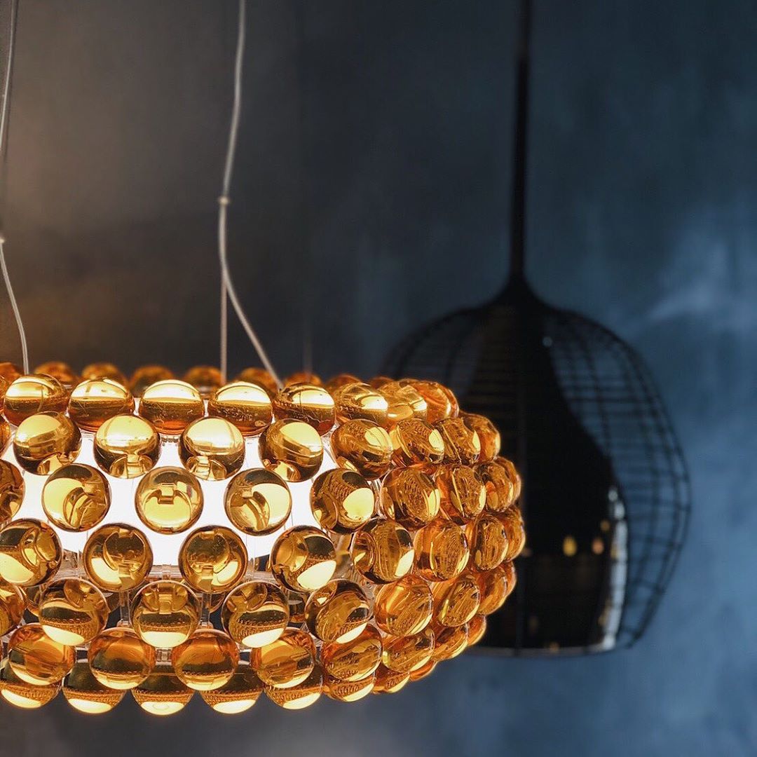 modern-transparent-sphere-pendant-light-acrylic-chandelier-for-living-room-and-bedroom