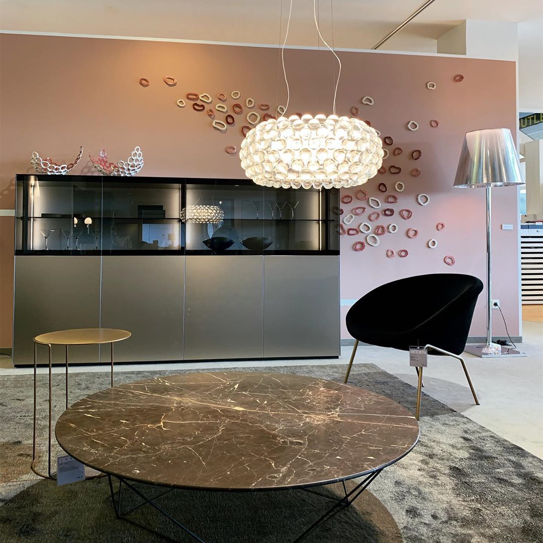 modern-transparent-sphere-pendant-light-acrylic-chandelier-for-living-room-and-bedroom