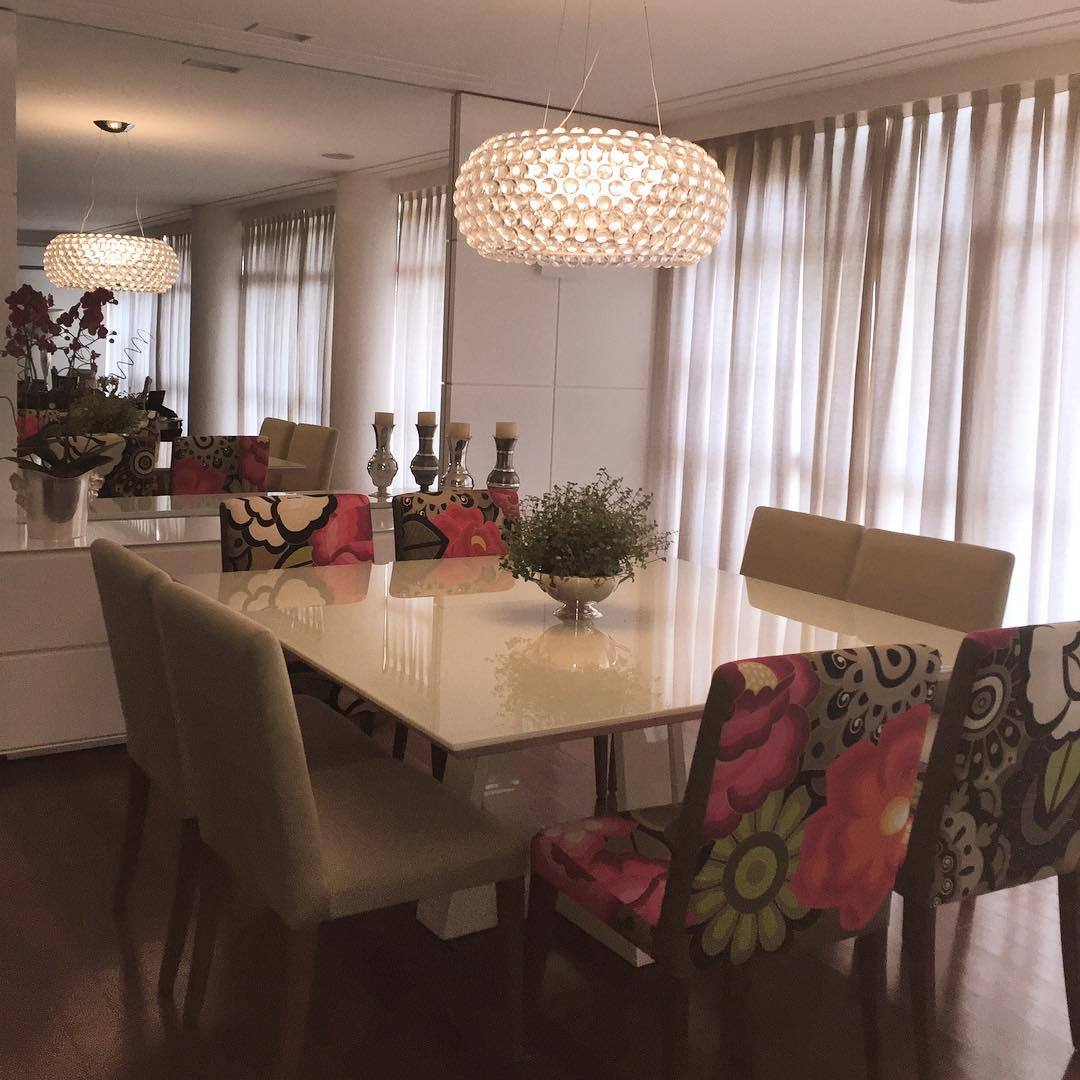 modern-transparent-sphere-pendant-light-acrylic-chandelier-for-living-room-and-bedroom