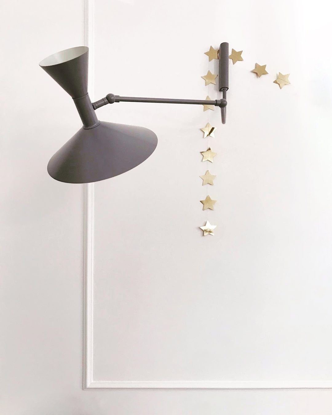 industrial-style-adjustable-dual-joint-wall-light-plug-in-sconce-with-aluminum-diffuser