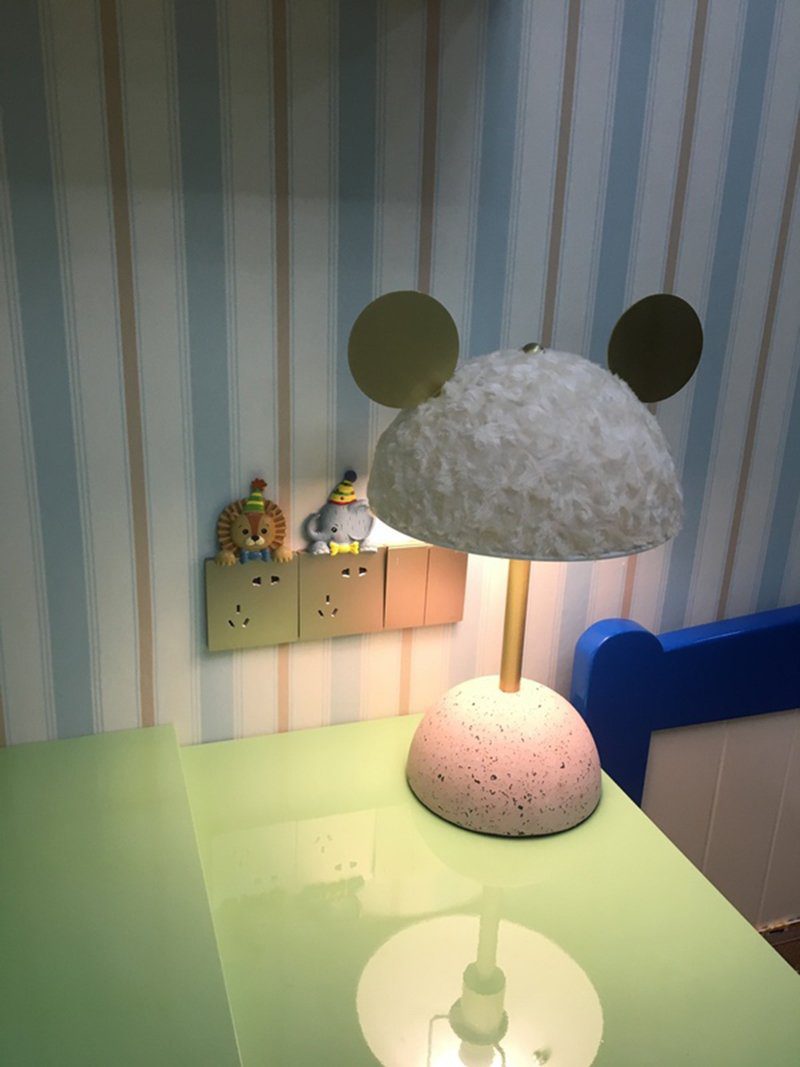 modern-terrazzo-base-table-lamp-with-green-fabric-shade-and-elegant-brass-accents