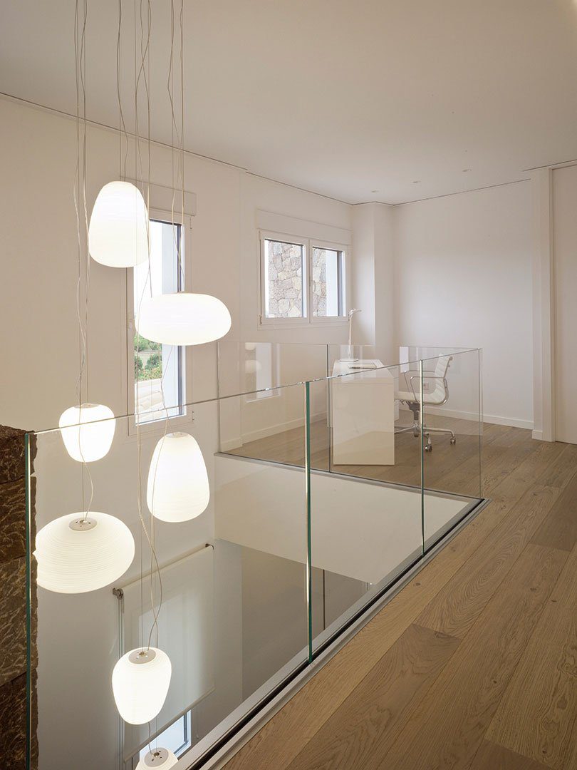 japanese-style-white-blown-glass-pendant-light-oriental-satin-glass-lantern-hanging-lamp