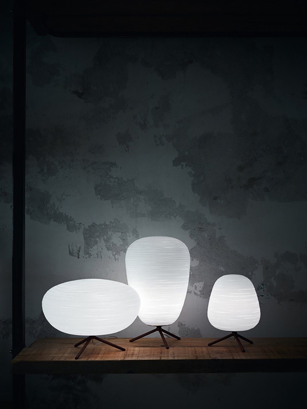 modern-textured-blown-glass-rituals-style-table-lamp-for-bedside-and-living-room