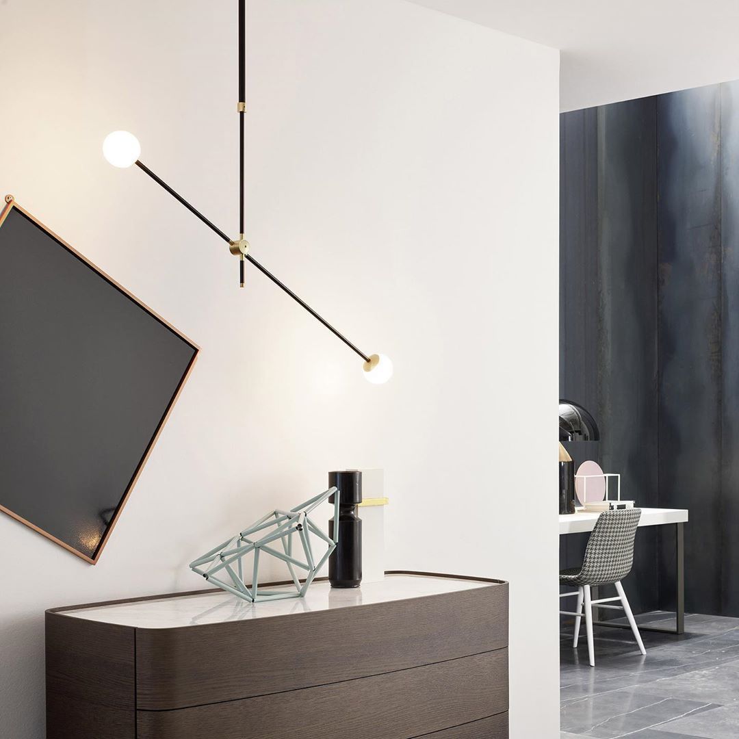 modern-hand-blown-glass-globe-chandelier-with-elegant-brass-and-copper-finishes