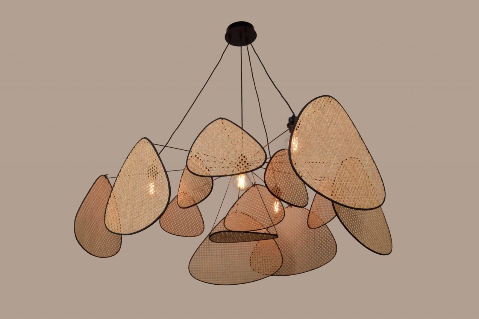 rattan-cannage-suspension-screen-chandelier-bamboo-pendant-light-with-woven-shades-for-living-room