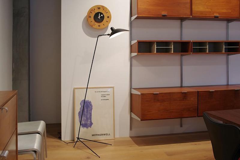 three-arm-rotating-floor-lamp-sculptural-standing-light-in-matte-black-metal