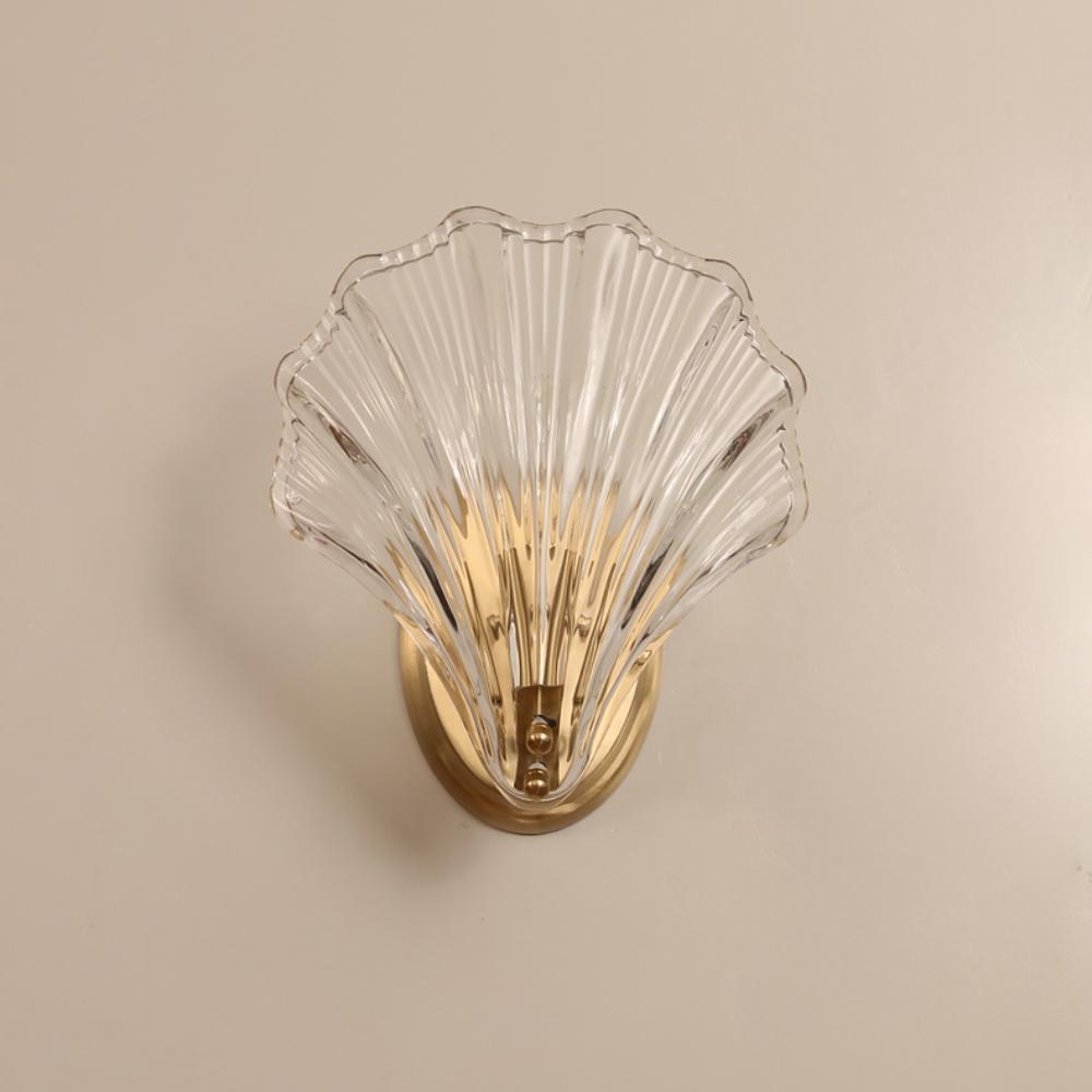 elegant-shell-shaped-brass-and-amber-glass-wall-lamp-for-modern-home-decor