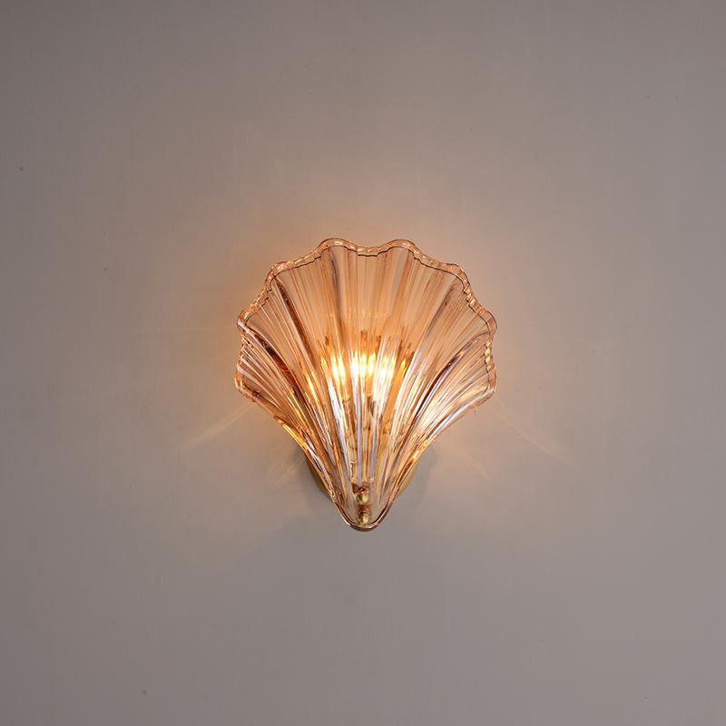 elegant-shell-shaped-brass-and-amber-glass-wall-lamp-for-modern-home-decor