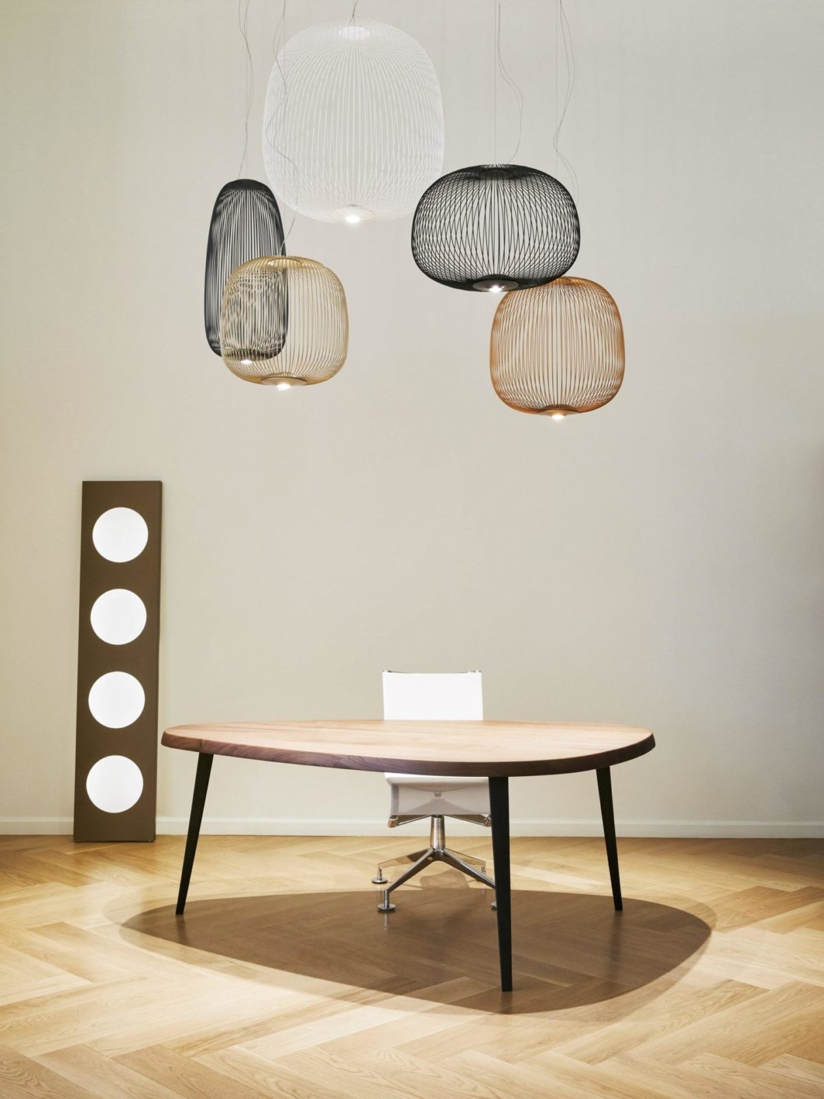 modern-geometric-cage-spokes-led-pendant-light-for-contemporary-living-and-dining-spaces