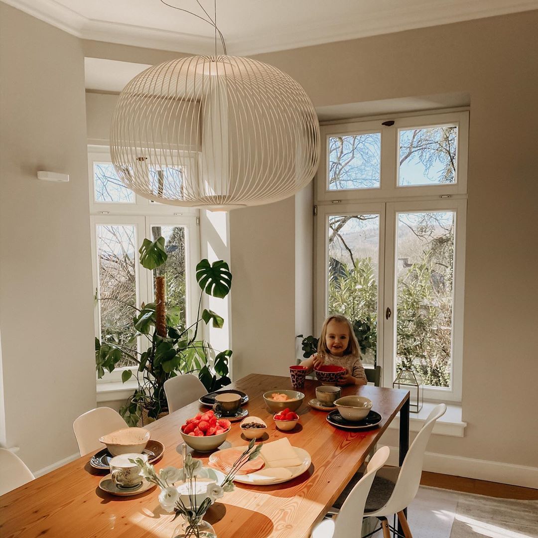 modern-geometric-cage-spokes-led-pendant-light-for-contemporary-living-and-dining-spaces