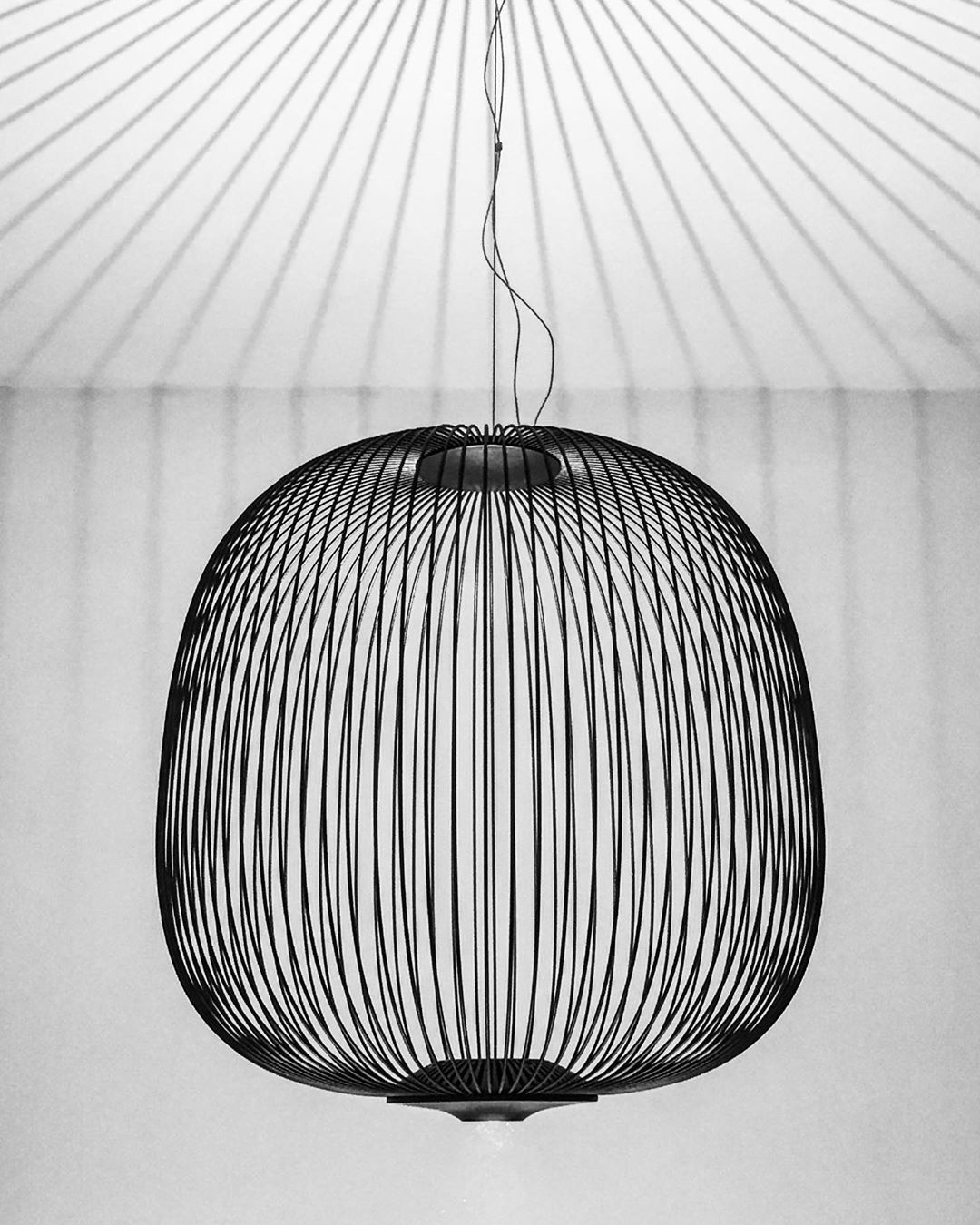 modern-geometric-cage-spokes-led-pendant-light-for-contemporary-living-and-dining-spaces