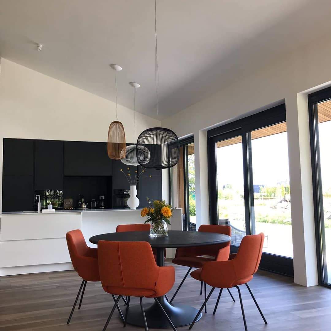 modern-geometric-cage-spokes-led-pendant-light-for-contemporary-living-and-dining-spaces