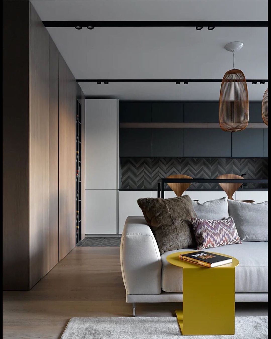modern-geometric-cage-spokes-led-pendant-light-for-contemporary-living-and-dining-spaces