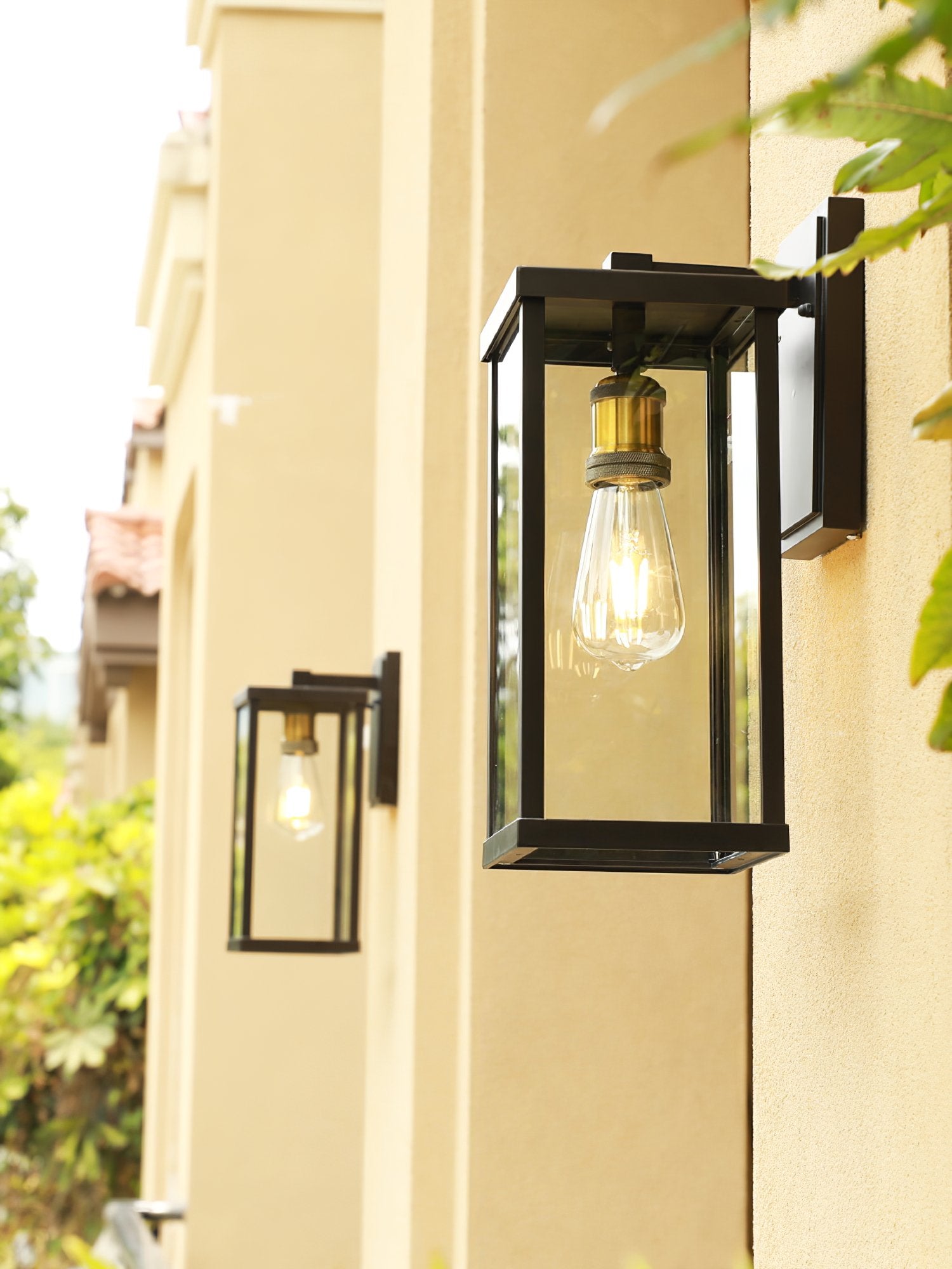 radenko-modern-outdoor-glass-wall-light-with-black-aluminum-finish-and-waterproof-ip65-rating