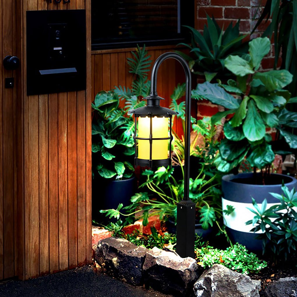 Retro Outdoor LED Landscape Light Waterproof Garden Pathway Lamp for Villa Lawn and Courtyard