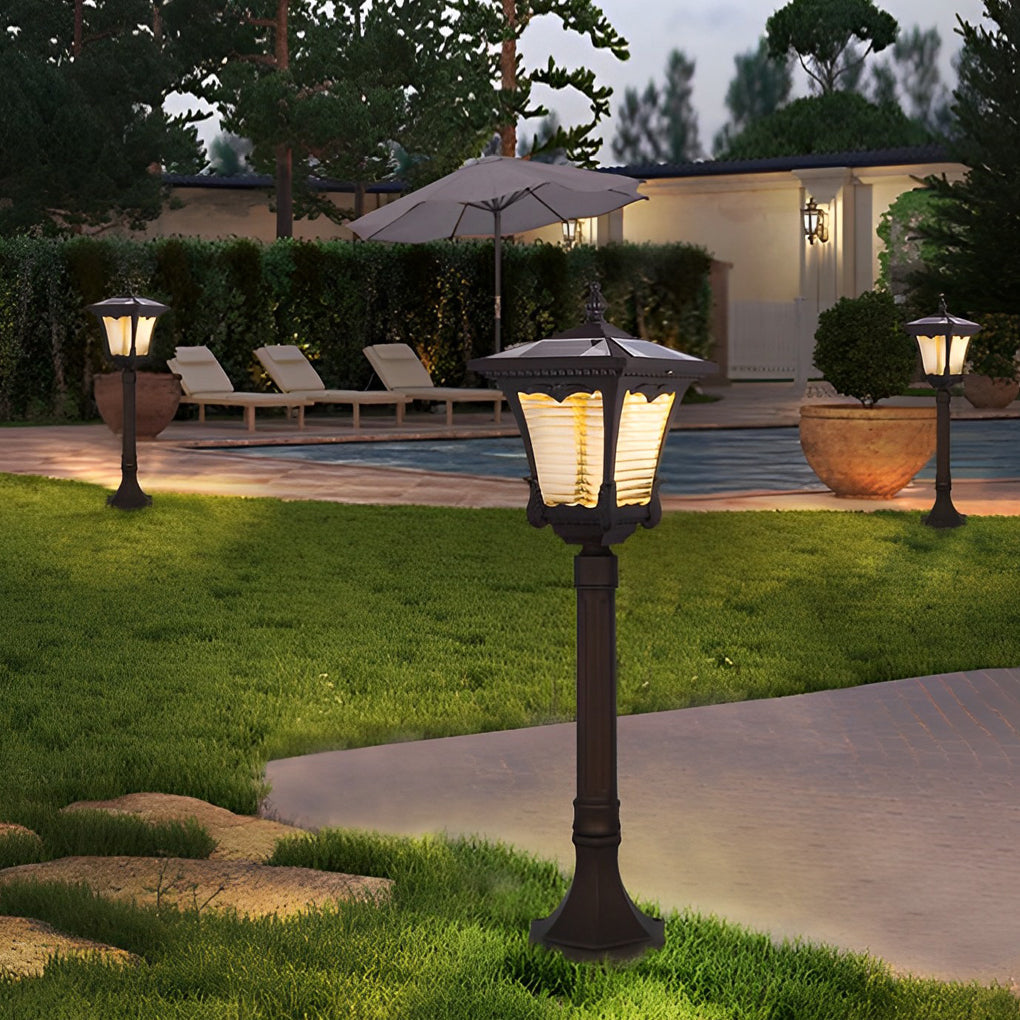 Solar Powered Retro Outdoor Pathway Light Waterproof Aluminum LED Garden Lawn Lamp