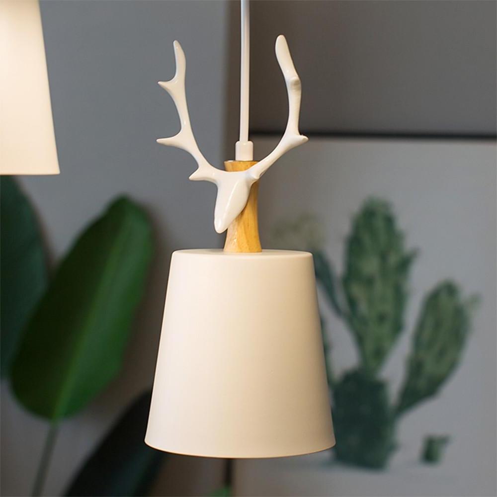Traditional 3 Light Antler Design Country Chandelier Metal Pendant Ceiling Light for Farmhouse Decor