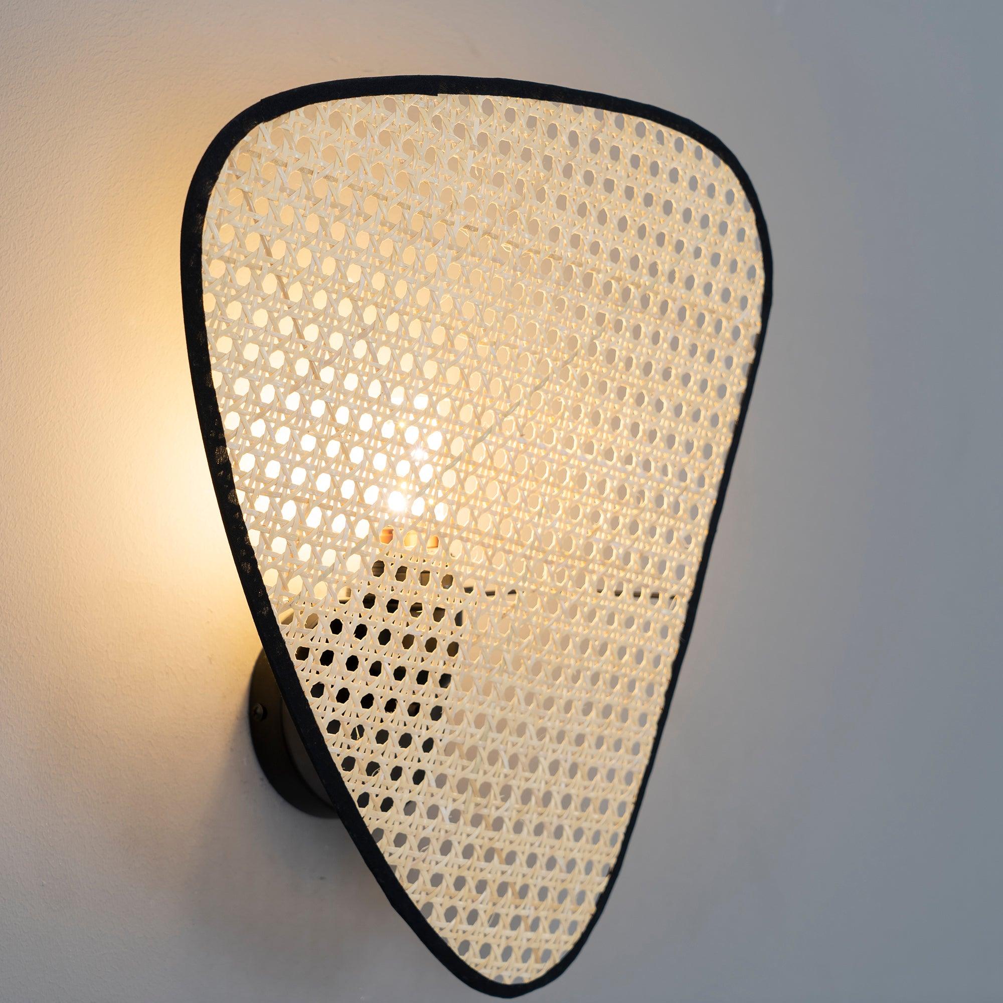 Vintage Bamboo Screen Cannage Wall Sconce Natural Wood Bracket Lighting Fixture
