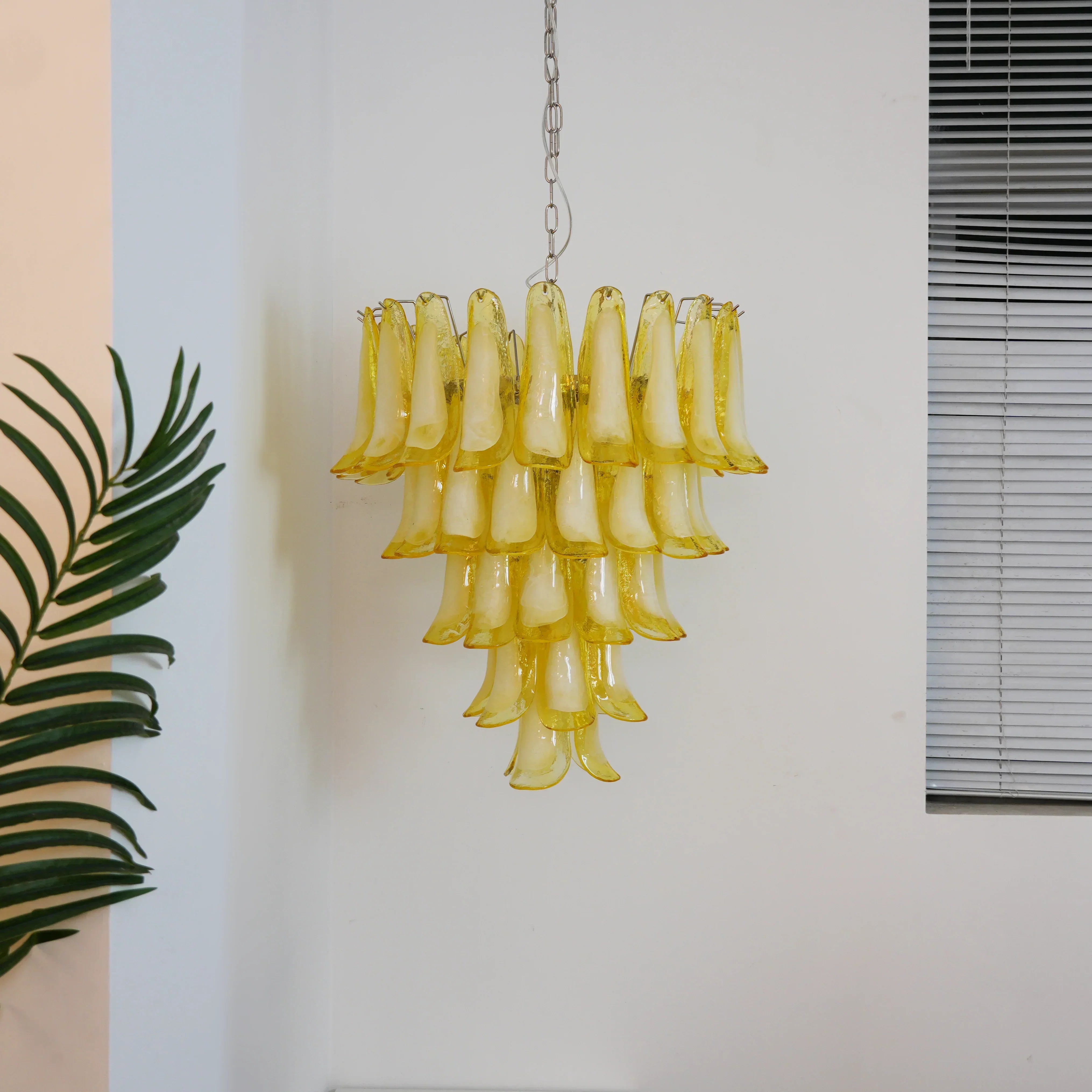 vintage-caramel-murano-glass-petals-chandelier-for-elegant-living-spaces