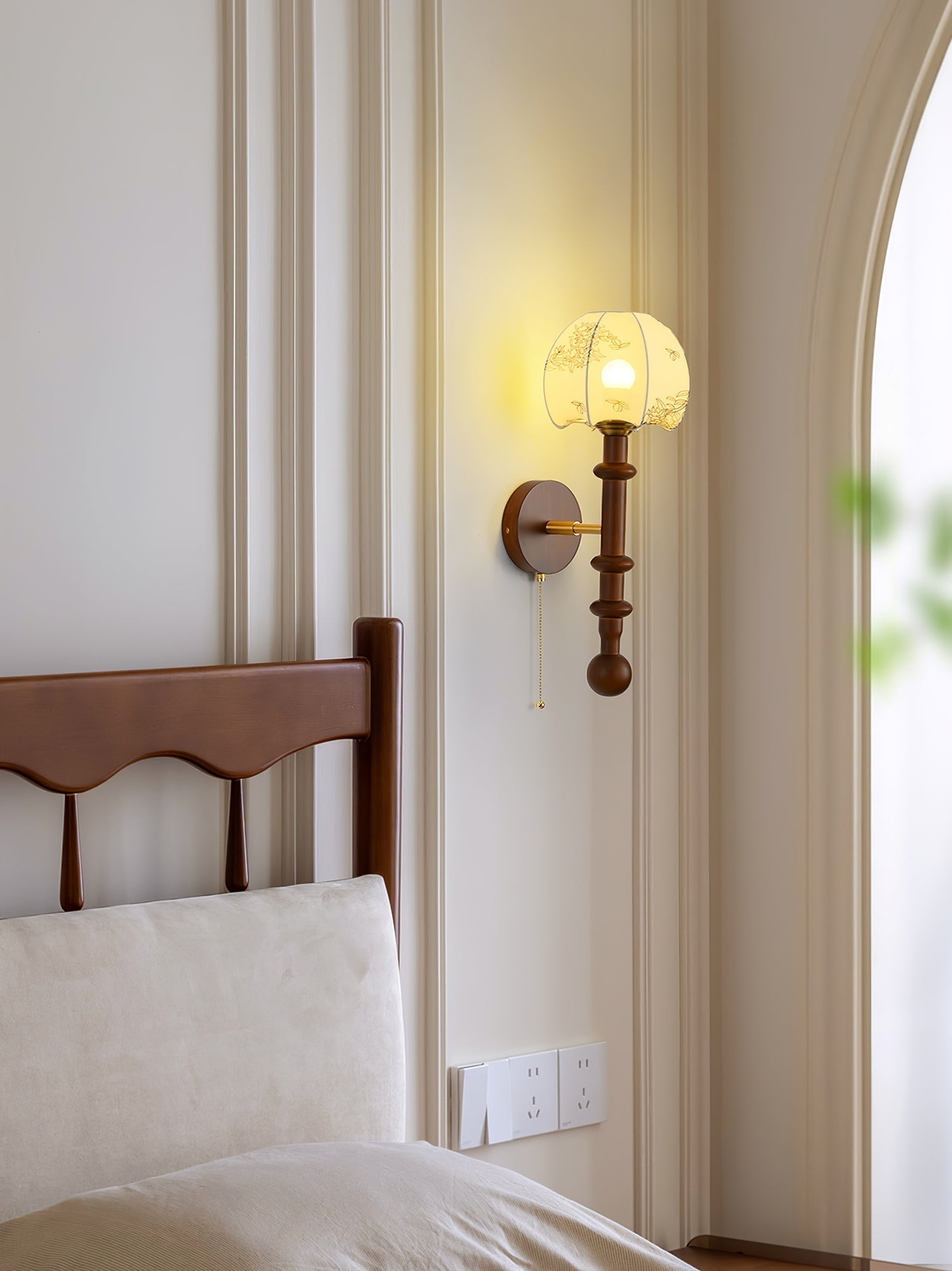 Vintage Roma Wood and Brass Wall Sconce with Glass Shade and Pull Chain Switch