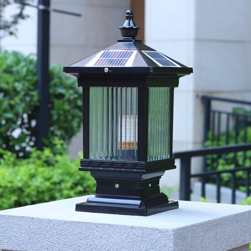 Vintage Solar Landscape Lantern Outdoor LED Garden Path Light for Patios and Walkways