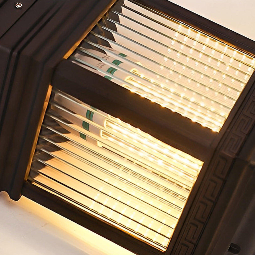 Vintage Window Grille Glass Shade Solar Pillar Lantern Waterproof Outdoor Fence Post Light