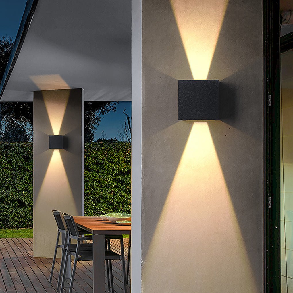 Waterproof Adjustable Beam Angle Outdoor LED Wall Sconce for Porch and Garden Lighting