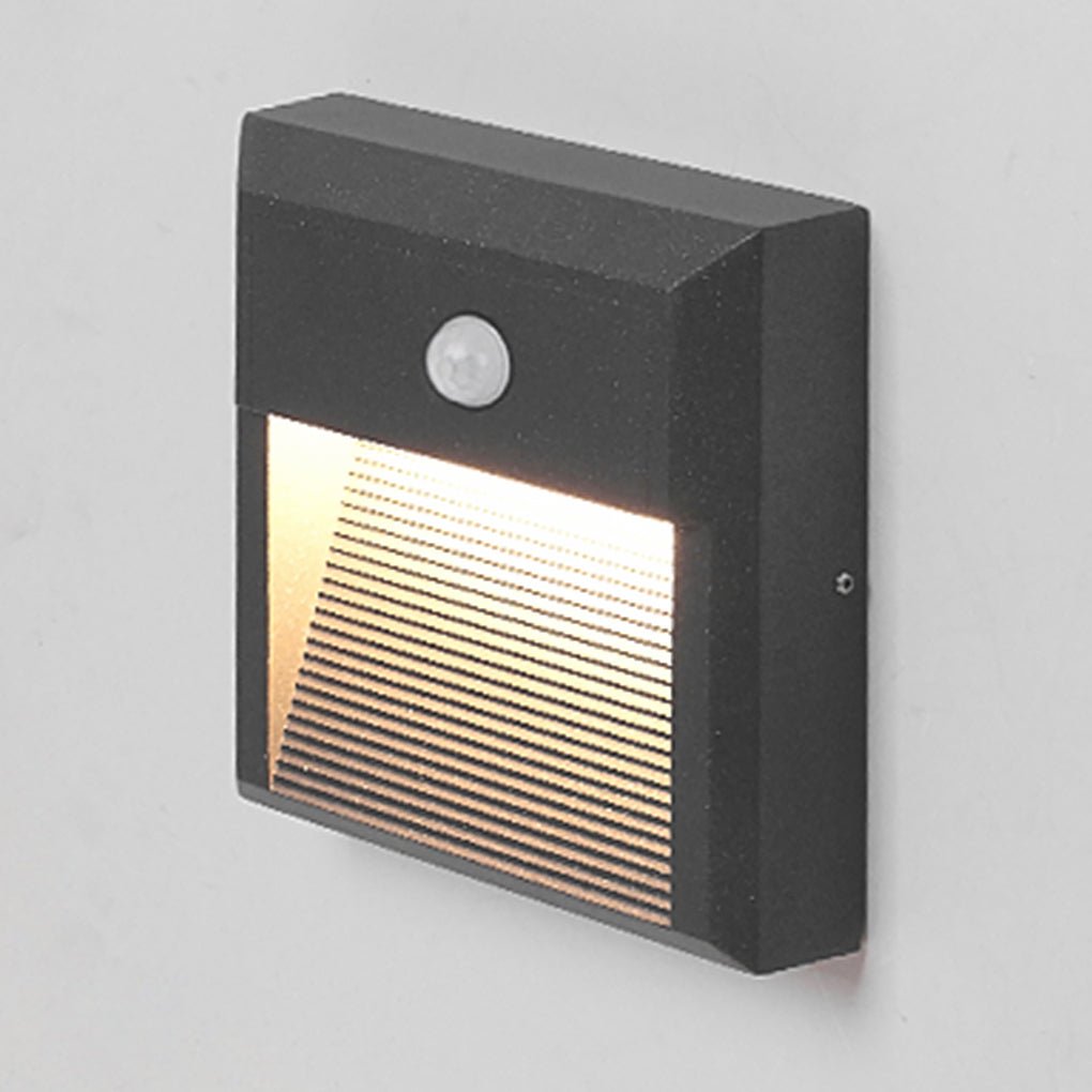 Waterproof Aluminum Outdoor Recessed Motion Sensor Step Light for Modern Garden and Courtyard Lighting