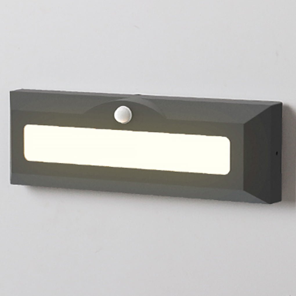 Waterproof Aluminum Outdoor Recessed Motion Sensor Step Light for Modern Garden and Courtyard Lighting