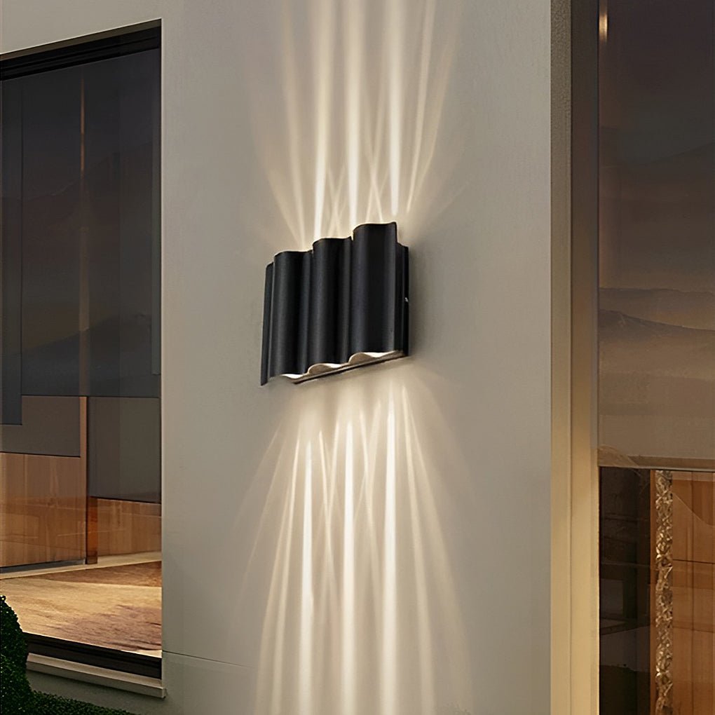 Wave Design Waterproof LED Outdoor Wall Light Aluminum Up and Down Sconce for Porch and Villa